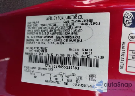 2005 Ford Mustang Gt Deluxe/Gt Premium z USA, uszkodzony, nr VIN 1ZVFT82H455239383